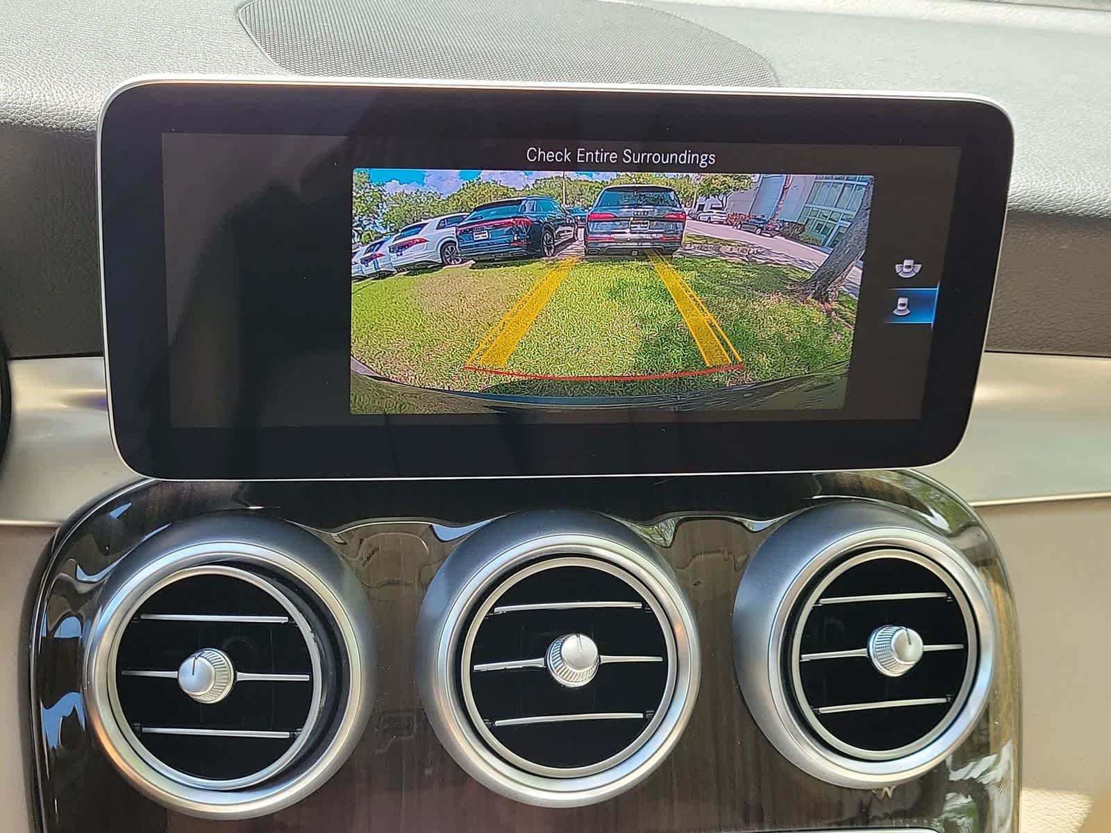 2020 Mercedes-Benz GLC 300 GLC 300