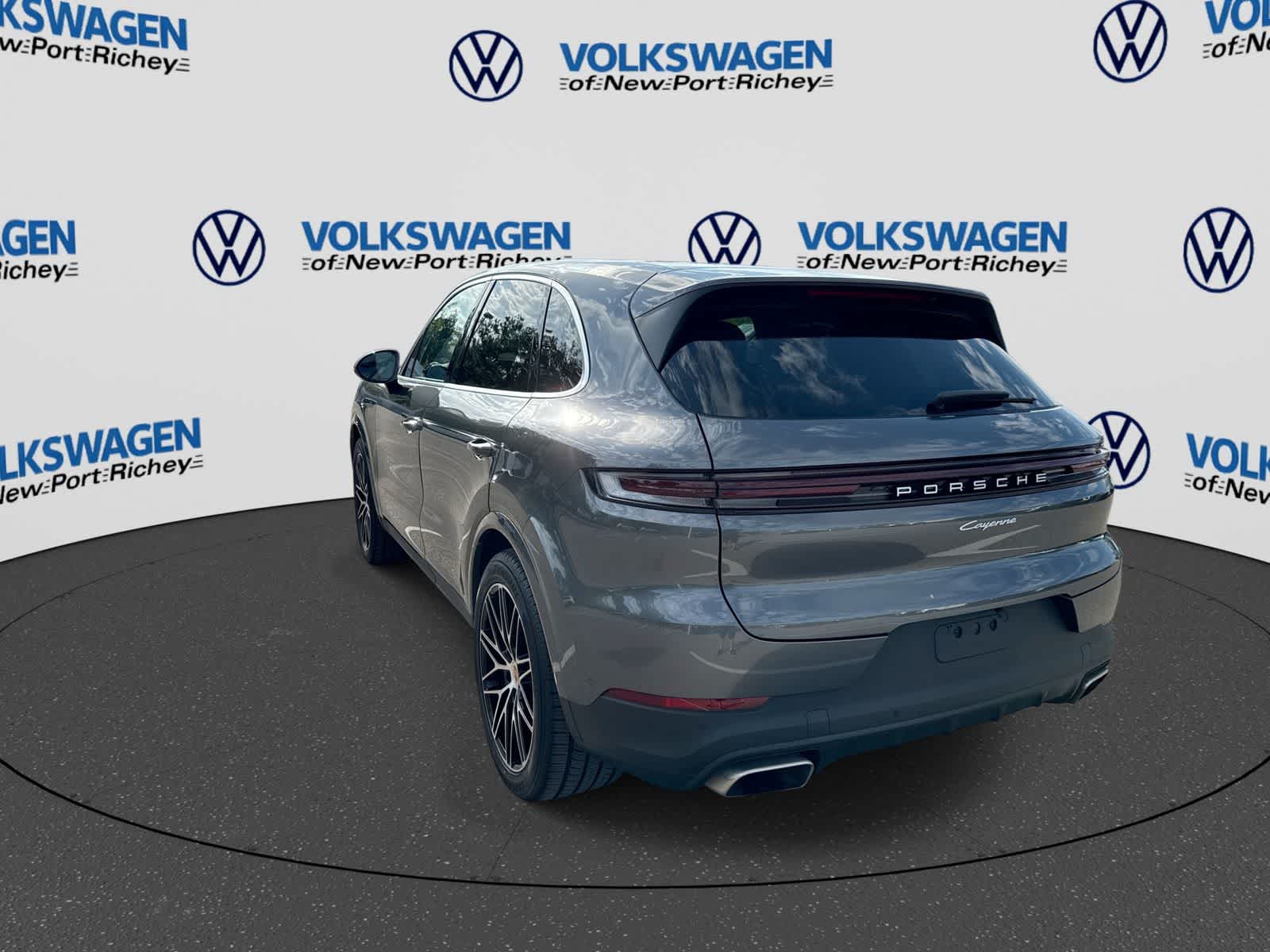 2025 Porsche Cayenne AWD