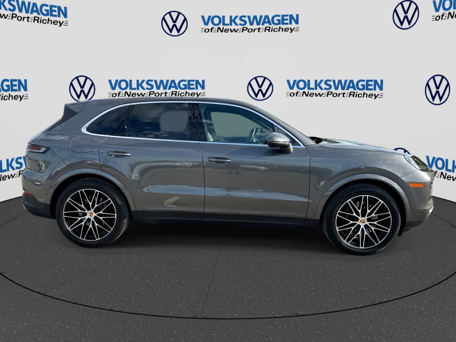2025 Porsche Cayenne AWD