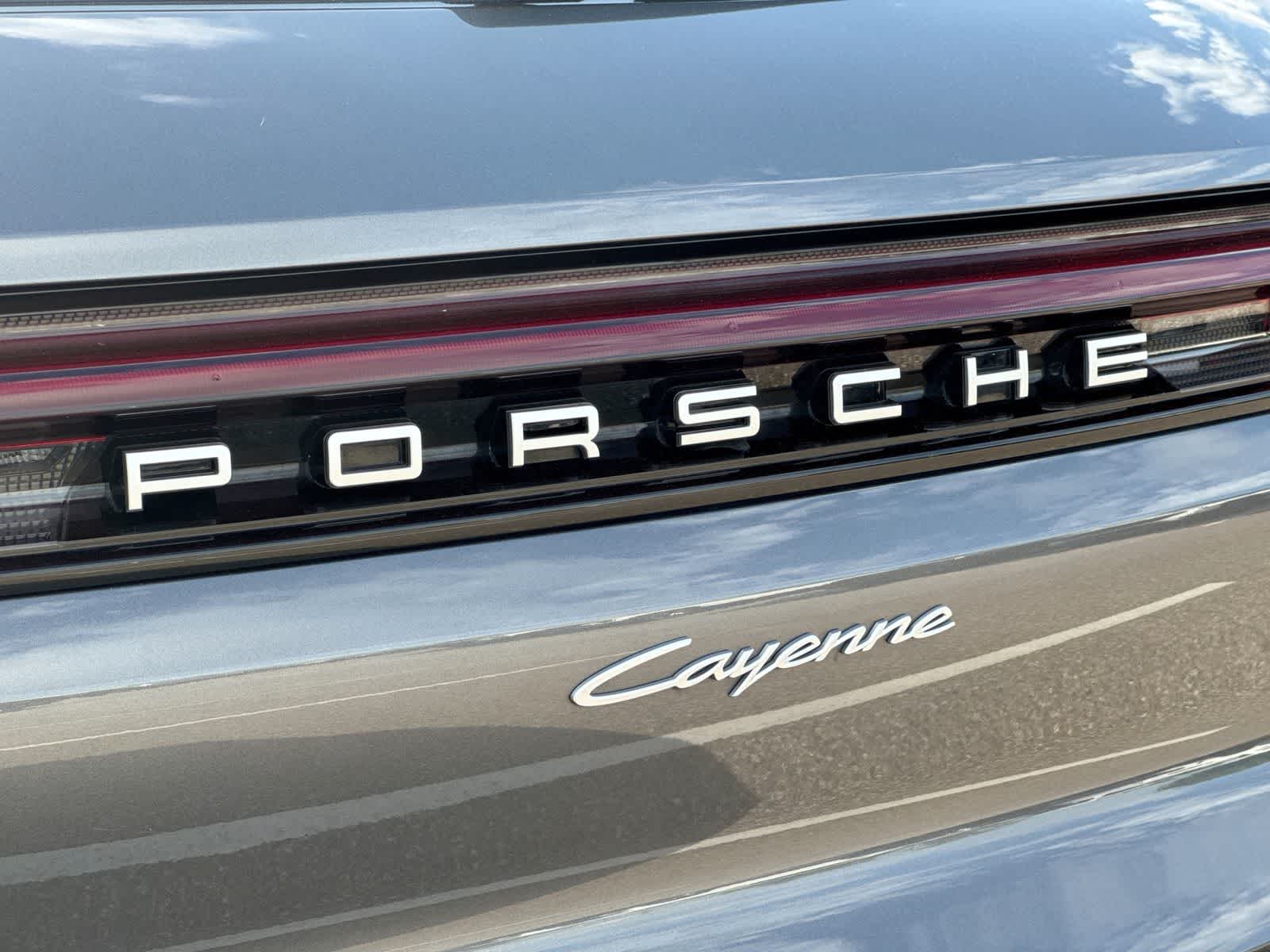2025 Porsche Cayenne AWD