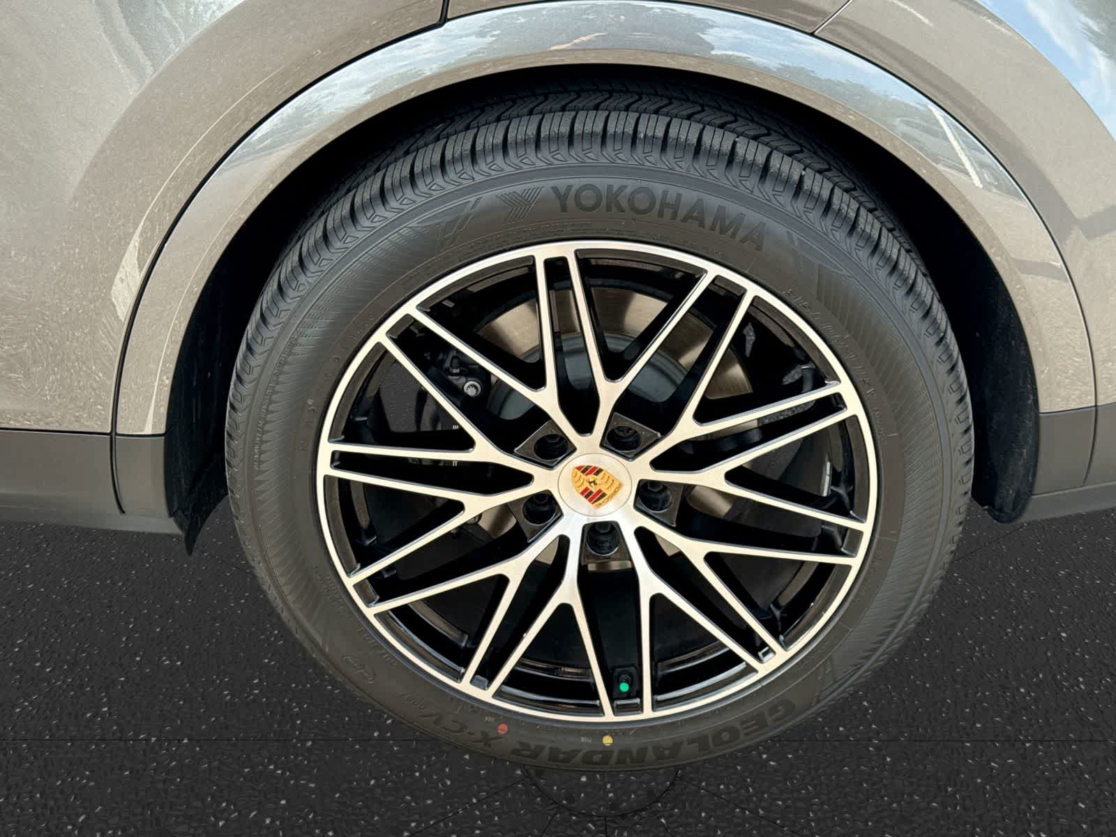 2025 Porsche Cayenne AWD