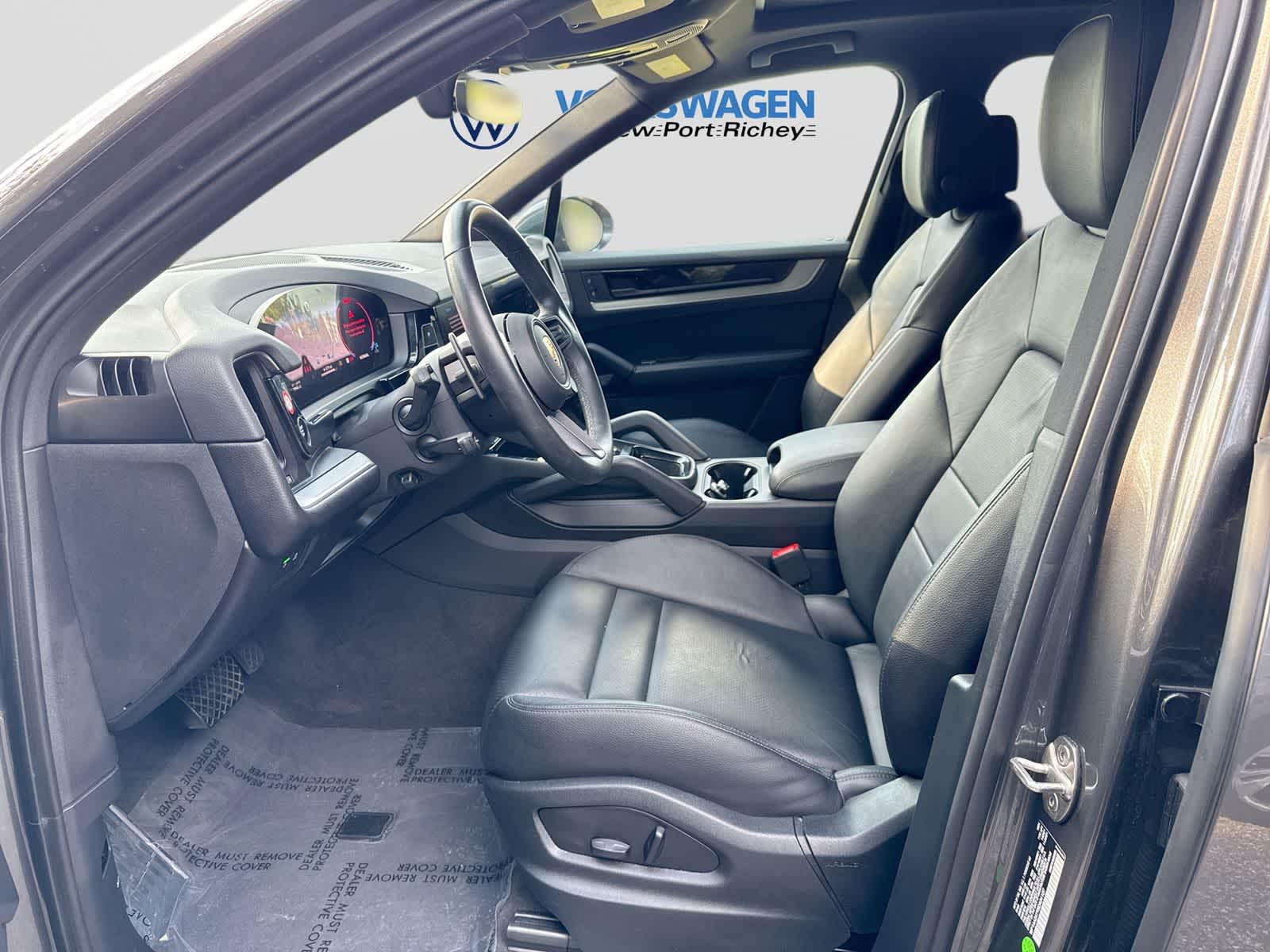 2025 Porsche Cayenne AWD