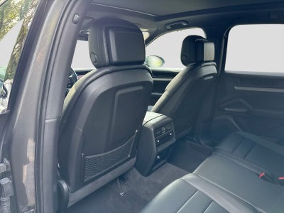 2025 Porsche Cayenne AWD