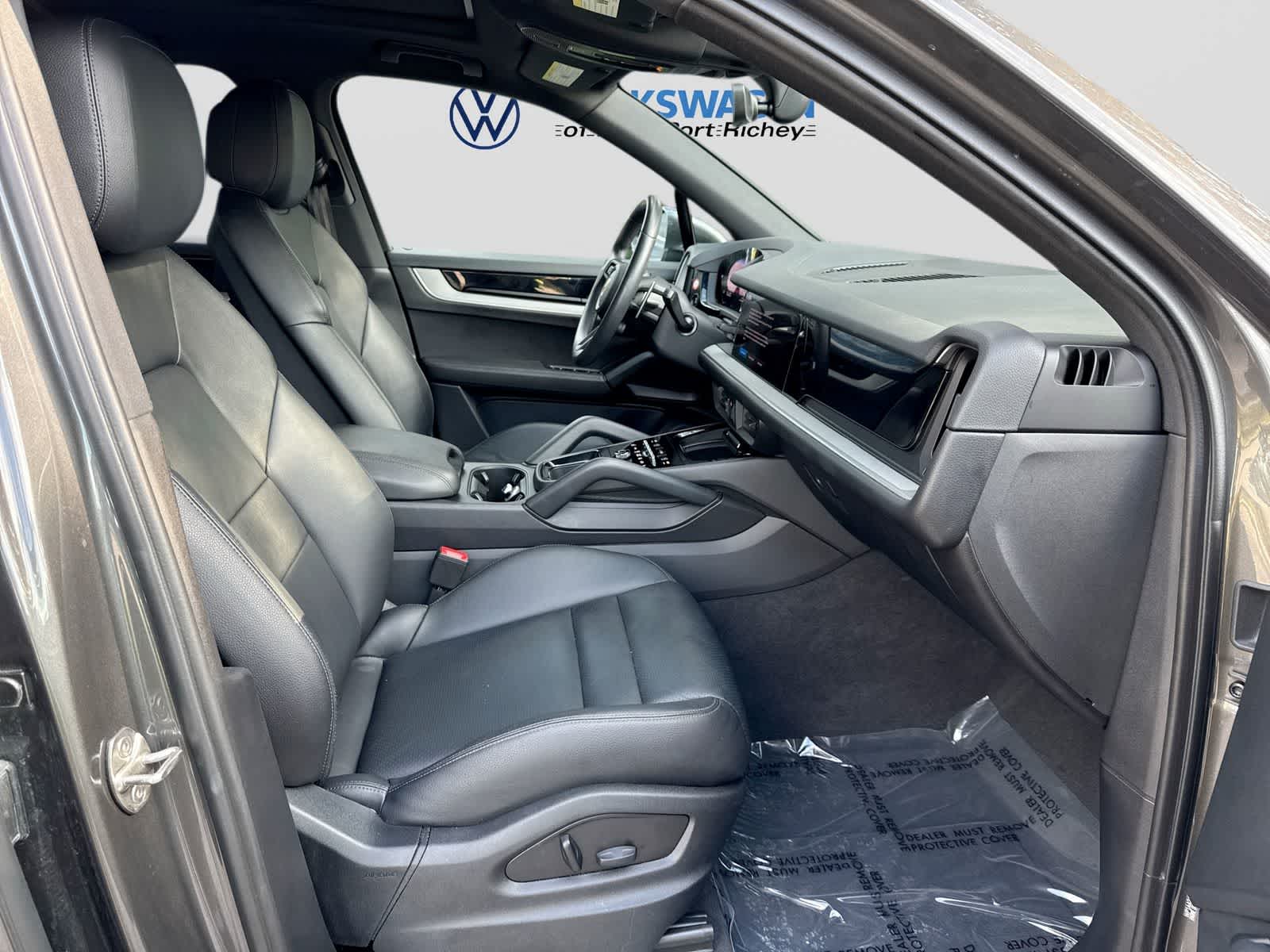 2025 Porsche Cayenne AWD