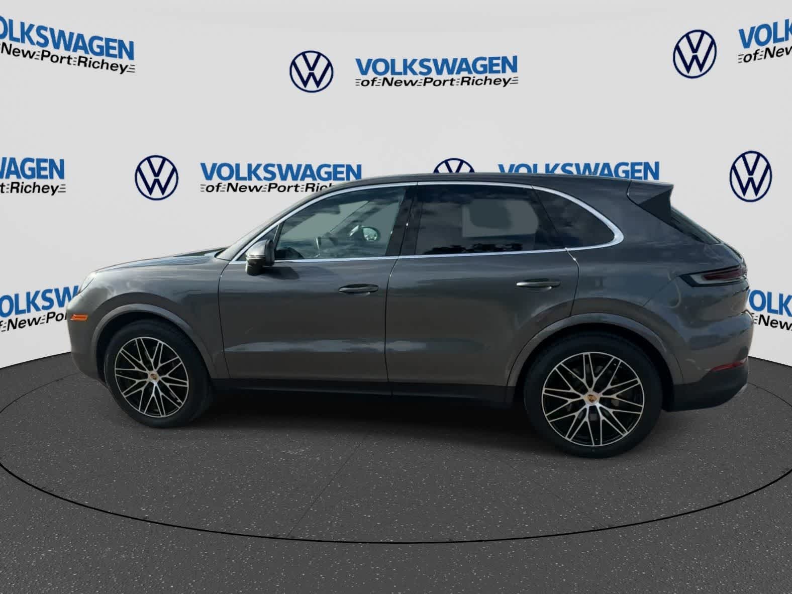 2025 Porsche Cayenne AWD
