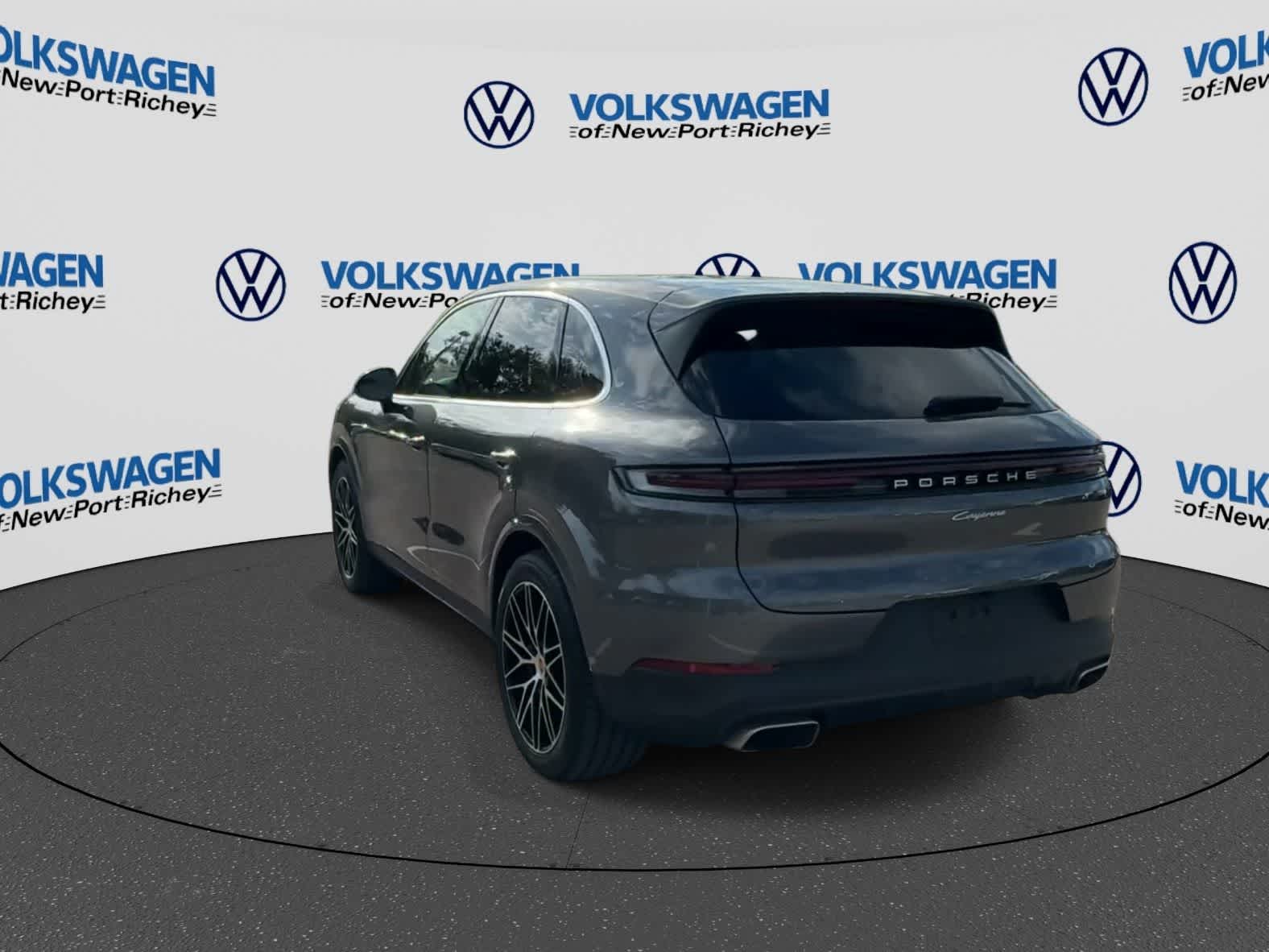 2025 Porsche Cayenne AWD