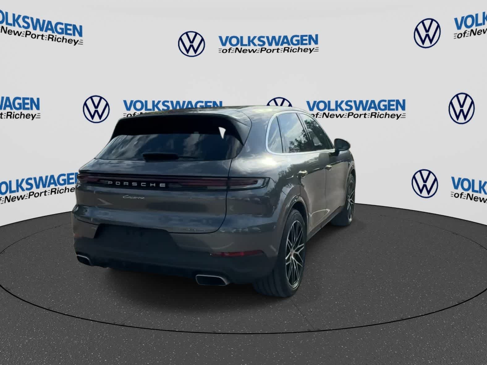 2025 Porsche Cayenne AWD