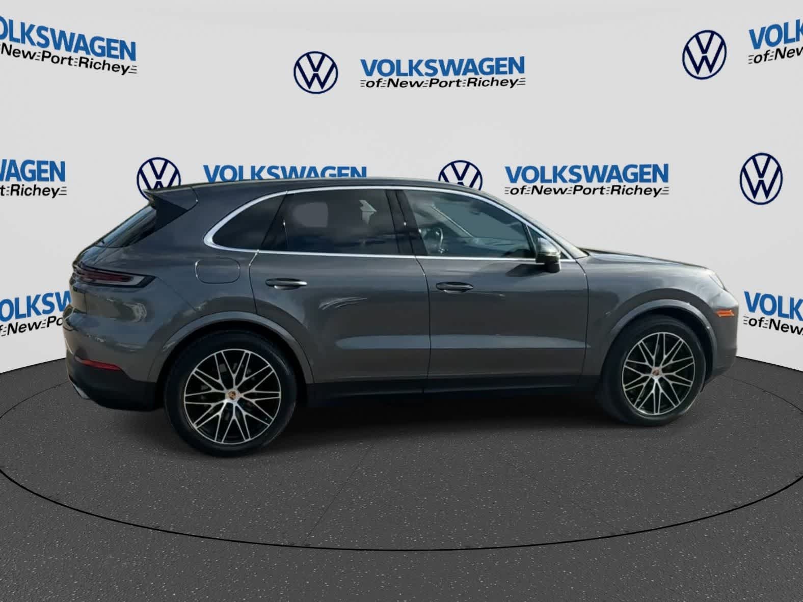 2025 Porsche Cayenne AWD