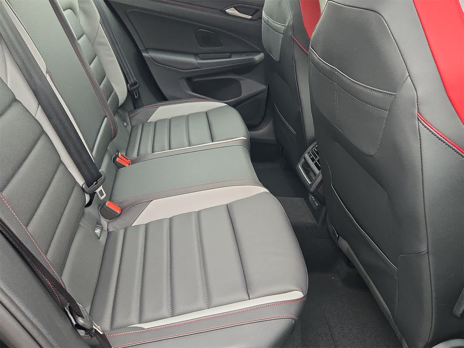 2026 Volkswagen Golf GTI SE