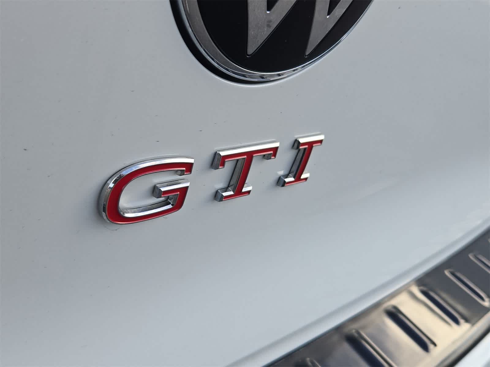 2026 Volkswagen Golf GTI SE