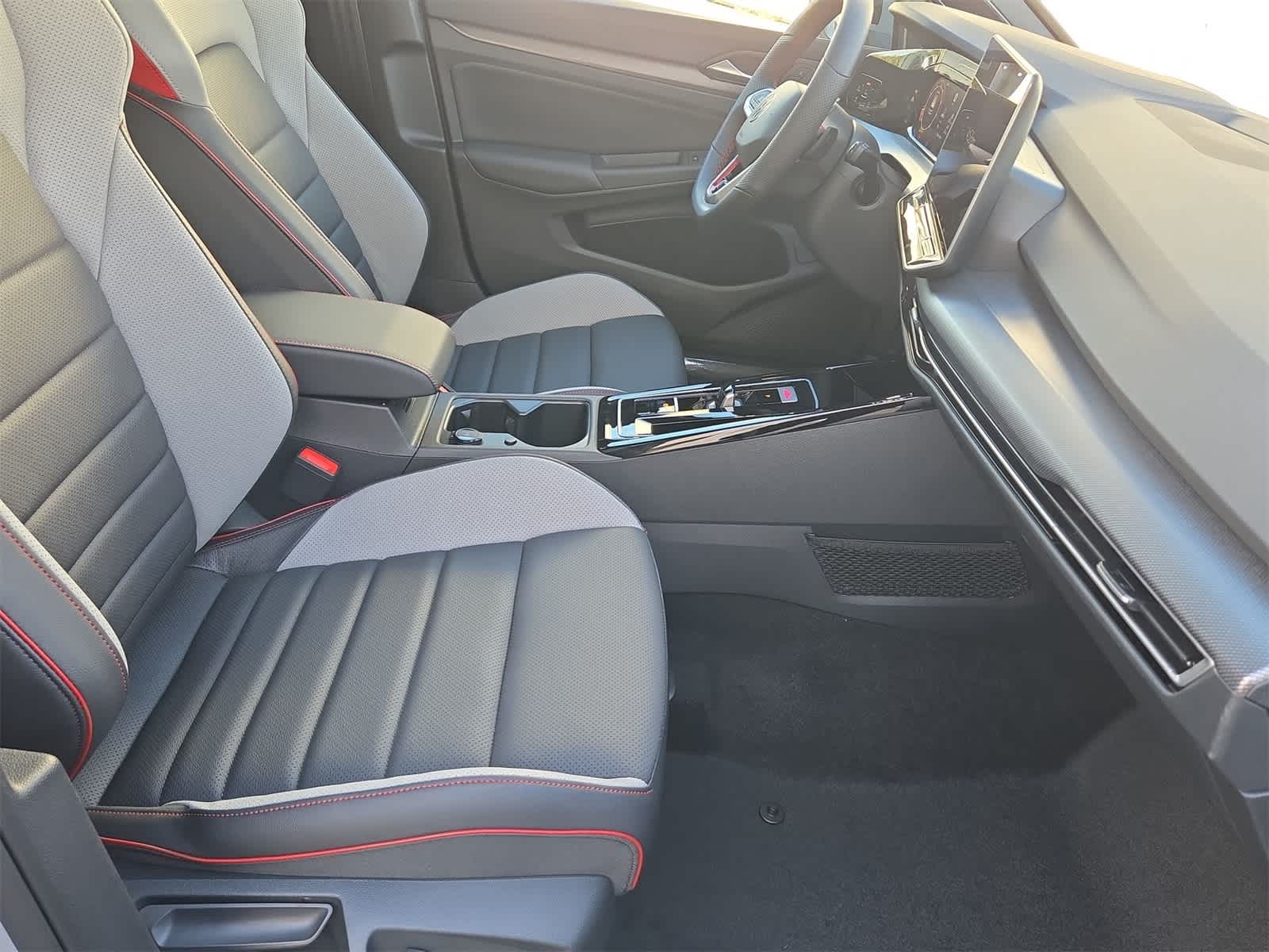 2026 Volkswagen Golf GTI SE