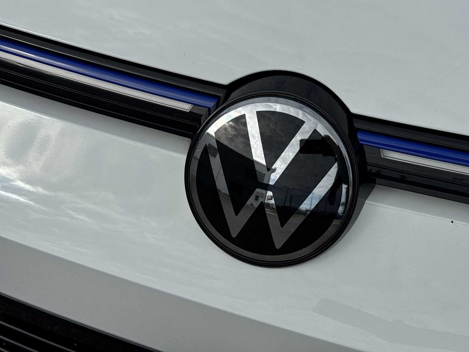 2023 Volkswagen Golf R 2.0T Manual