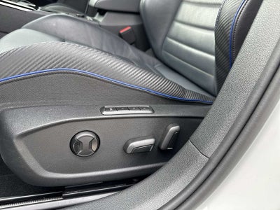 2023 Volkswagen Golf R 2.0T Manual