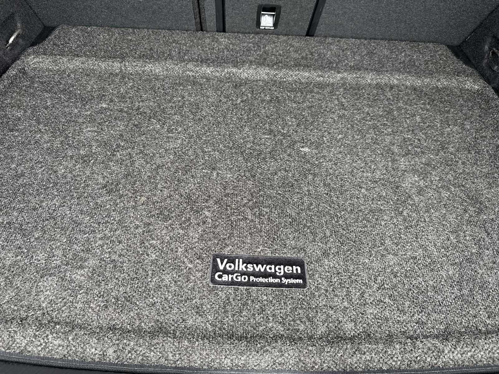 2023 Volkswagen Golf R 2.0T Manual