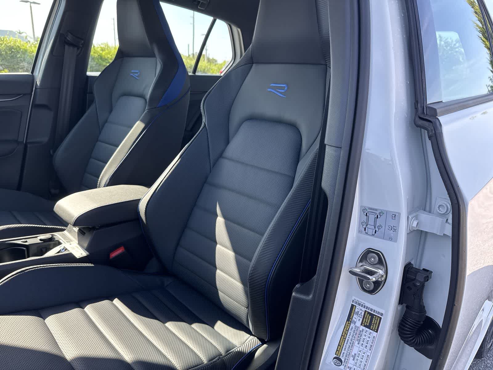 2026 Volkswagen Golf R 2.0T