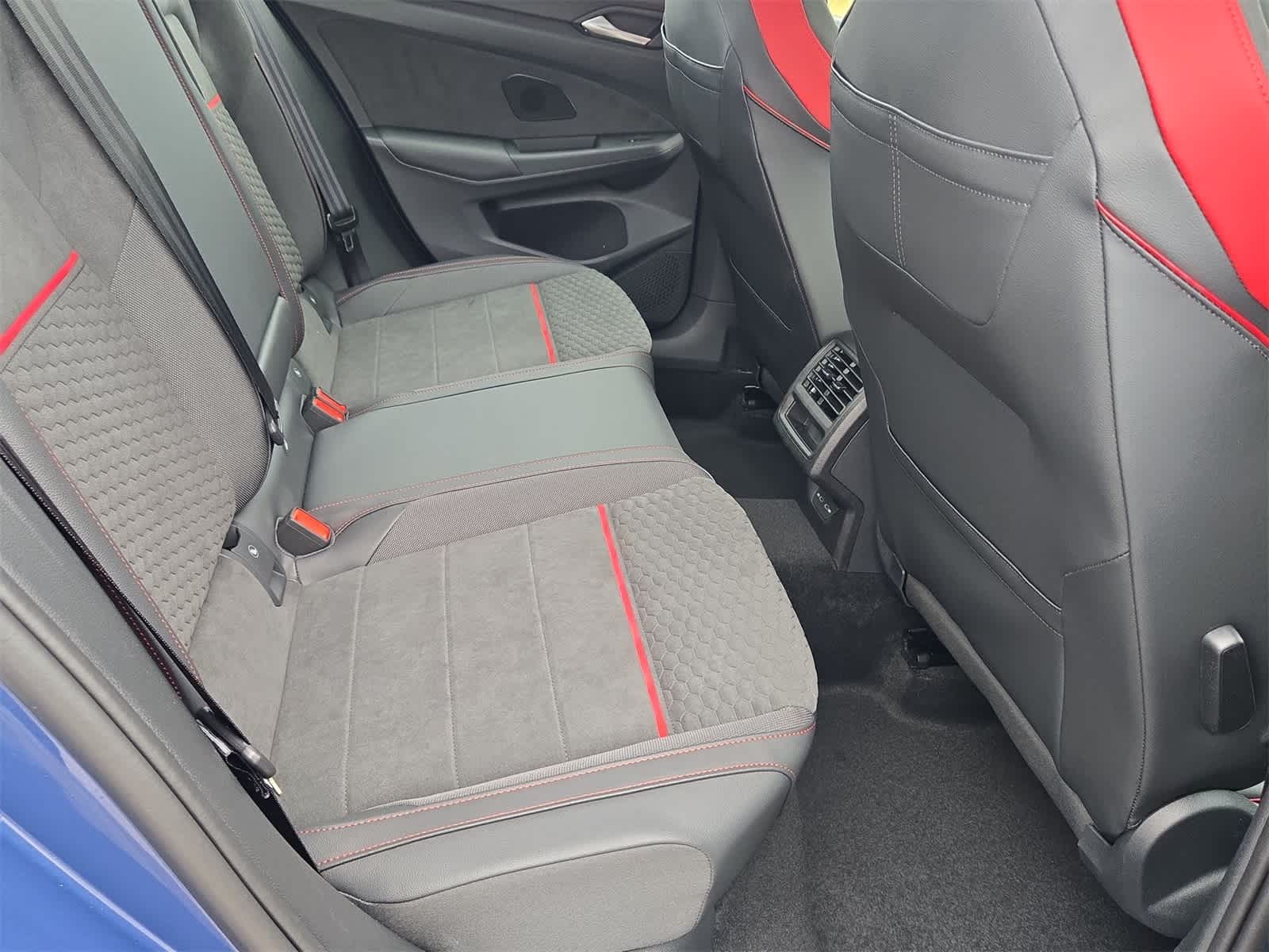 2026 Volkswagen Golf GTI SE