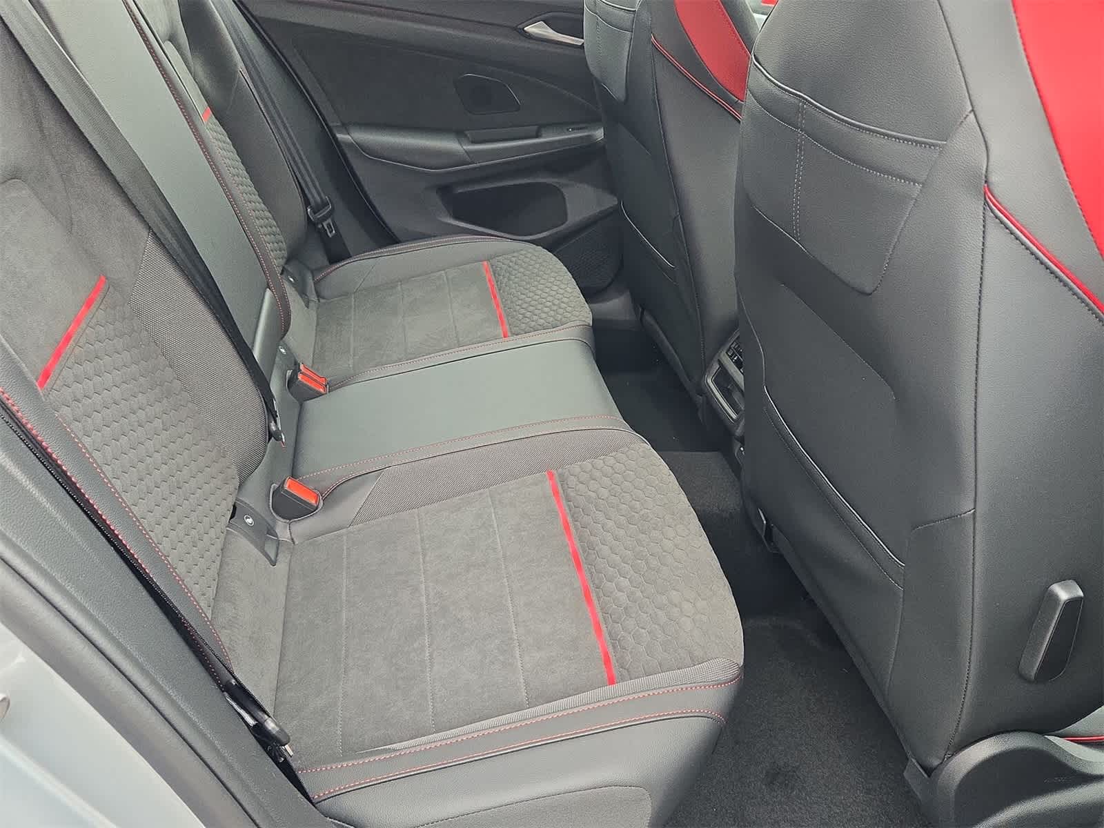 2026 Volkswagen Golf GTI SE