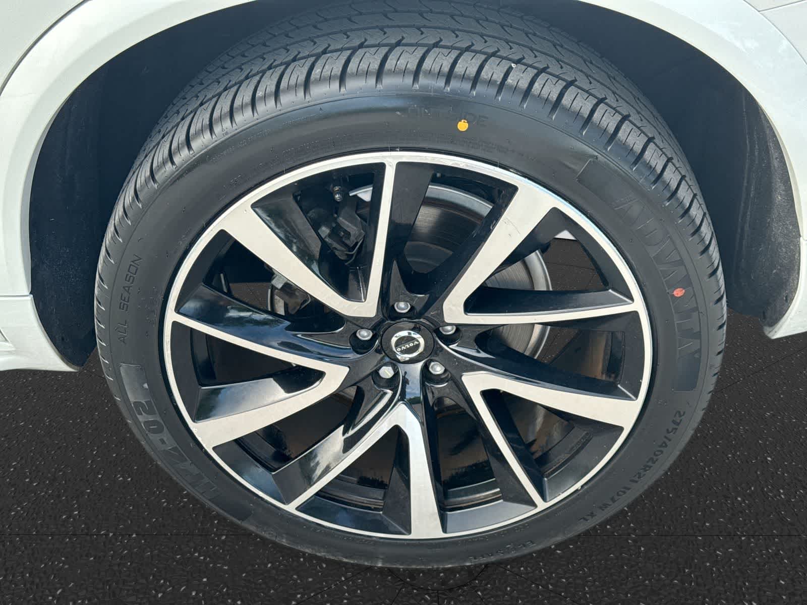 2023 Volvo XC90 Plus