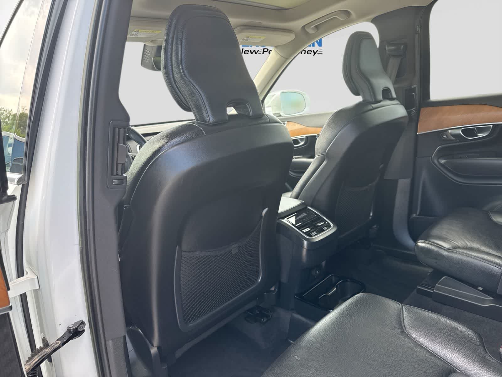 2023 Volvo XC90 Plus