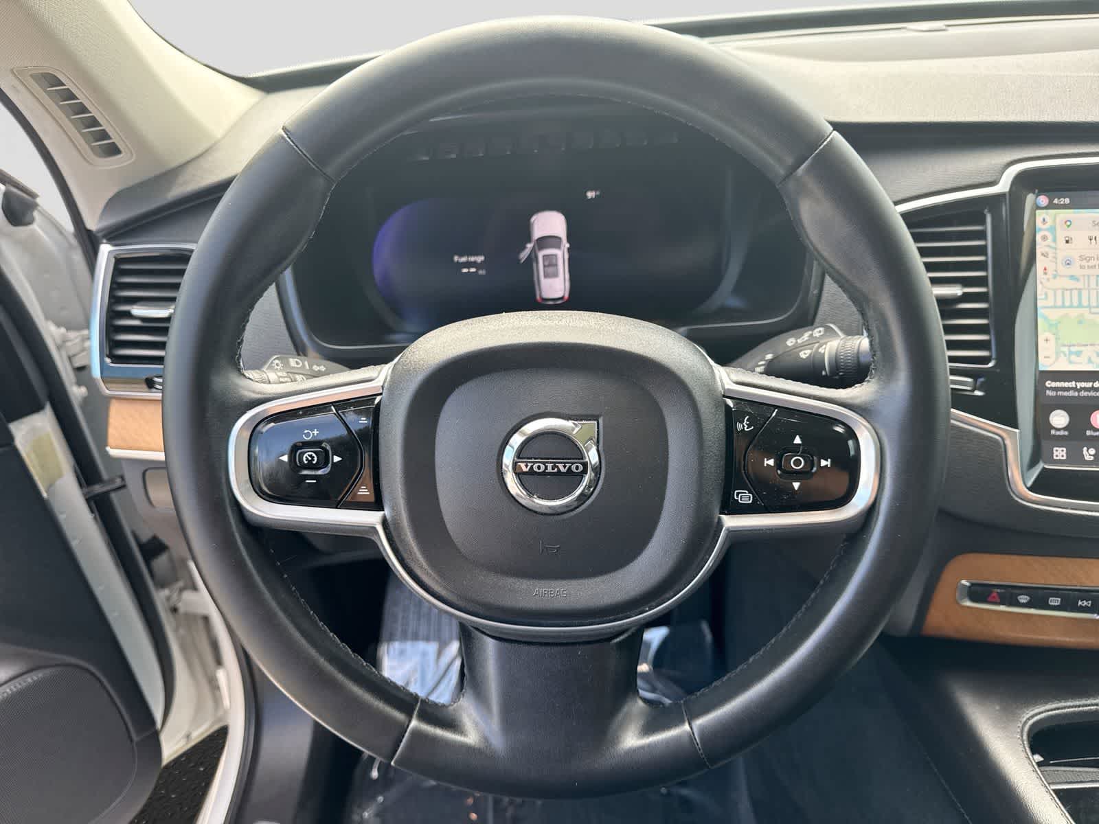 2023 Volvo XC90 Plus