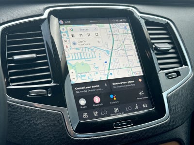 2023 Volvo XC90 Plus