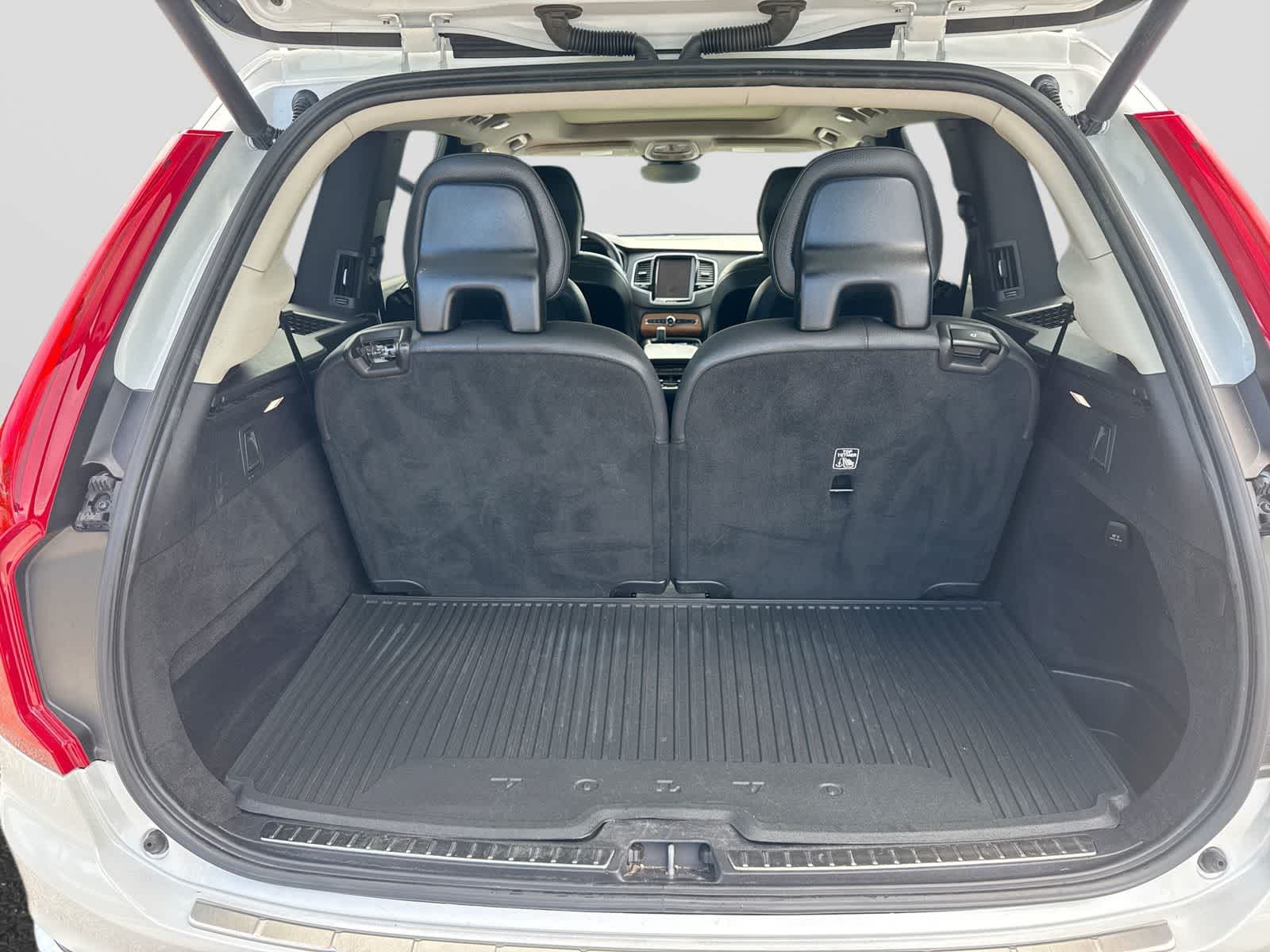 2023 Volvo XC90 Plus