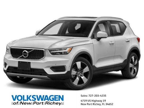 2020 Volvo XC40 Momentum
