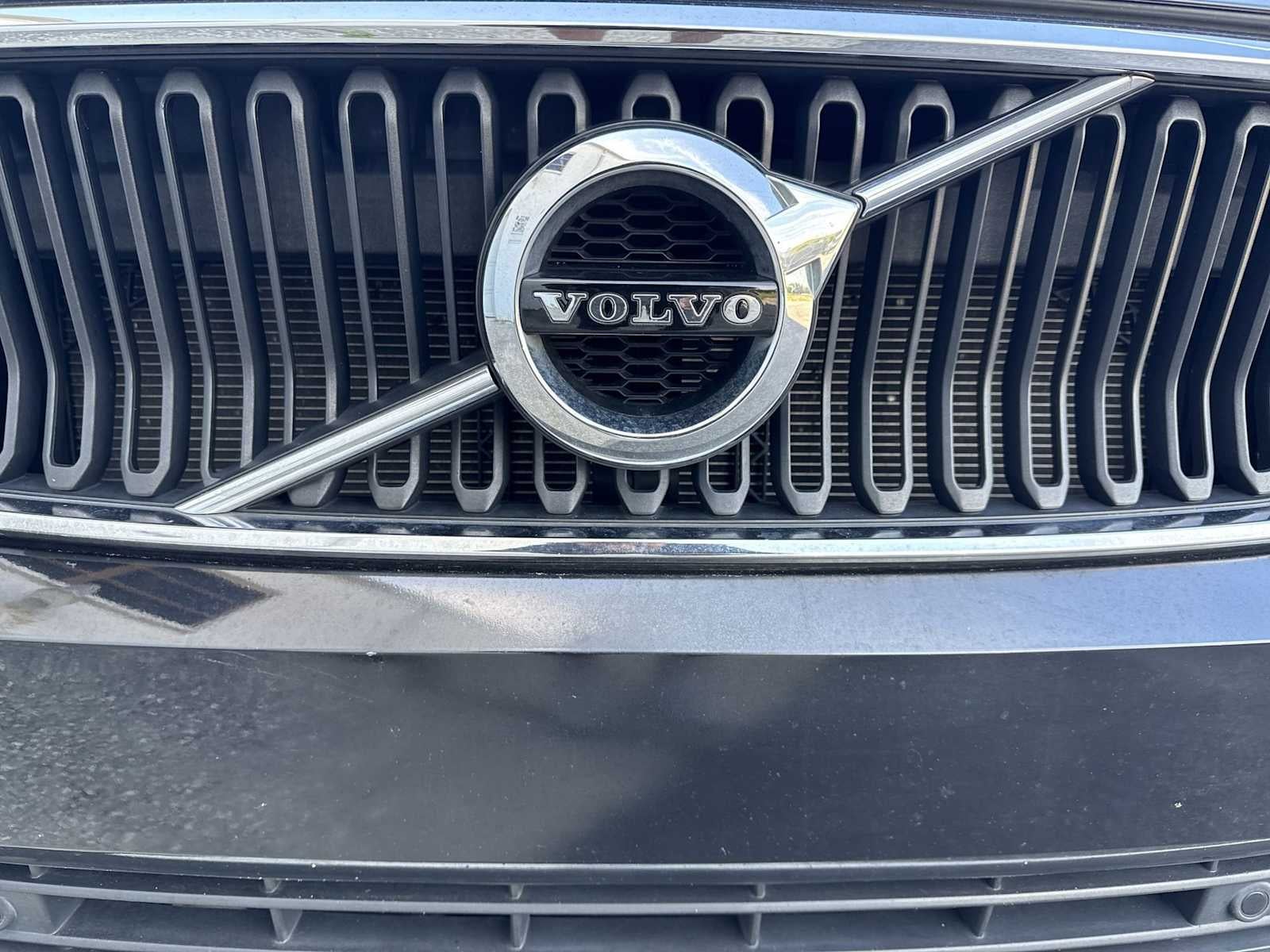 2020 Volvo XC40 Momentum