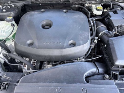 2020 Volvo XC40 Momentum