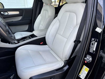 2020 Volvo XC40 Momentum