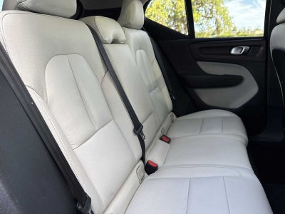 2020 Volvo XC40 Momentum