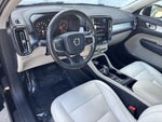 2020 Volvo XC40 Momentum