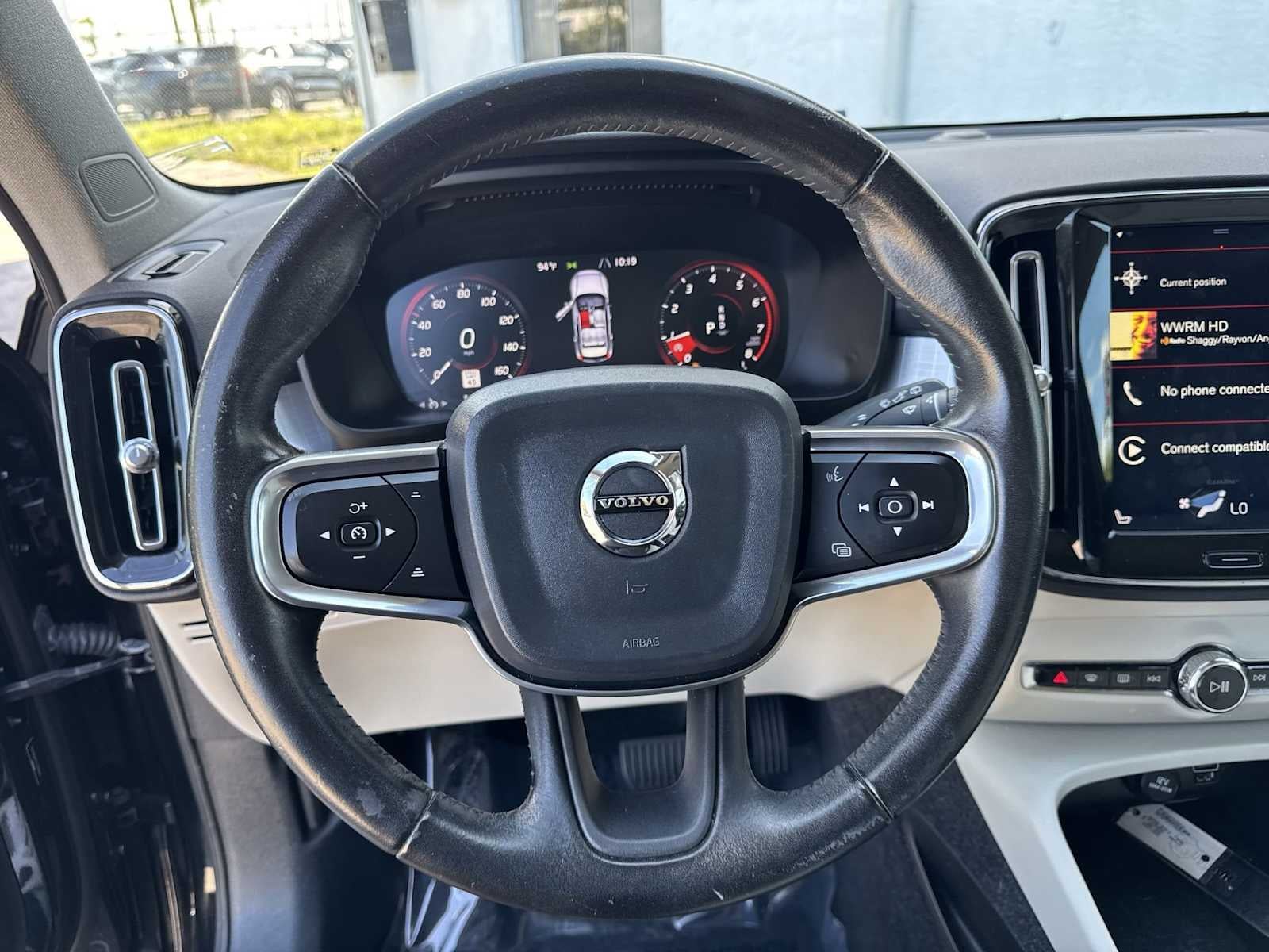 2020 Volvo XC40 Momentum