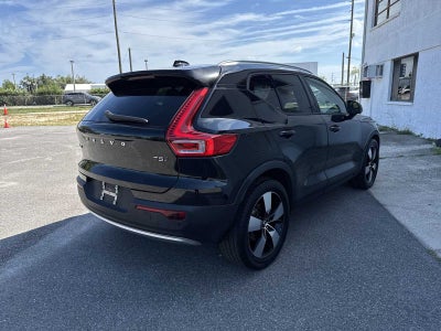 2020 Volvo XC40 Momentum