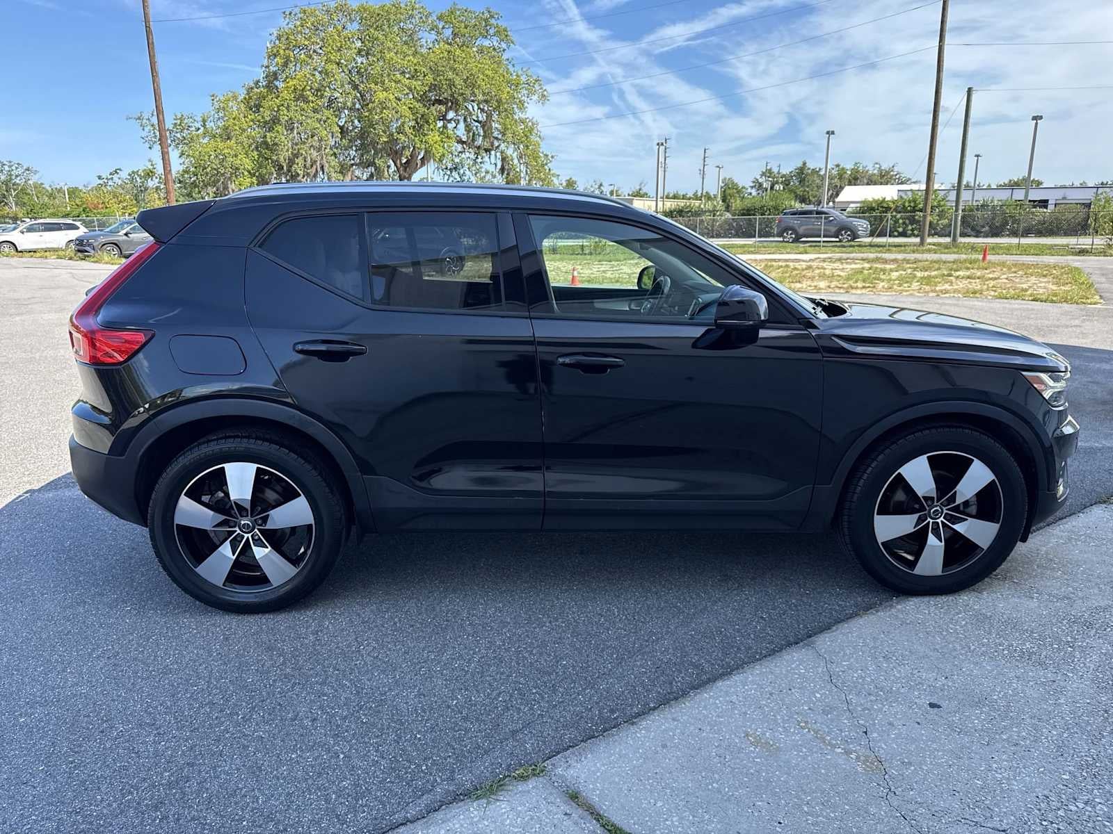 2020 Volvo XC40 Momentum