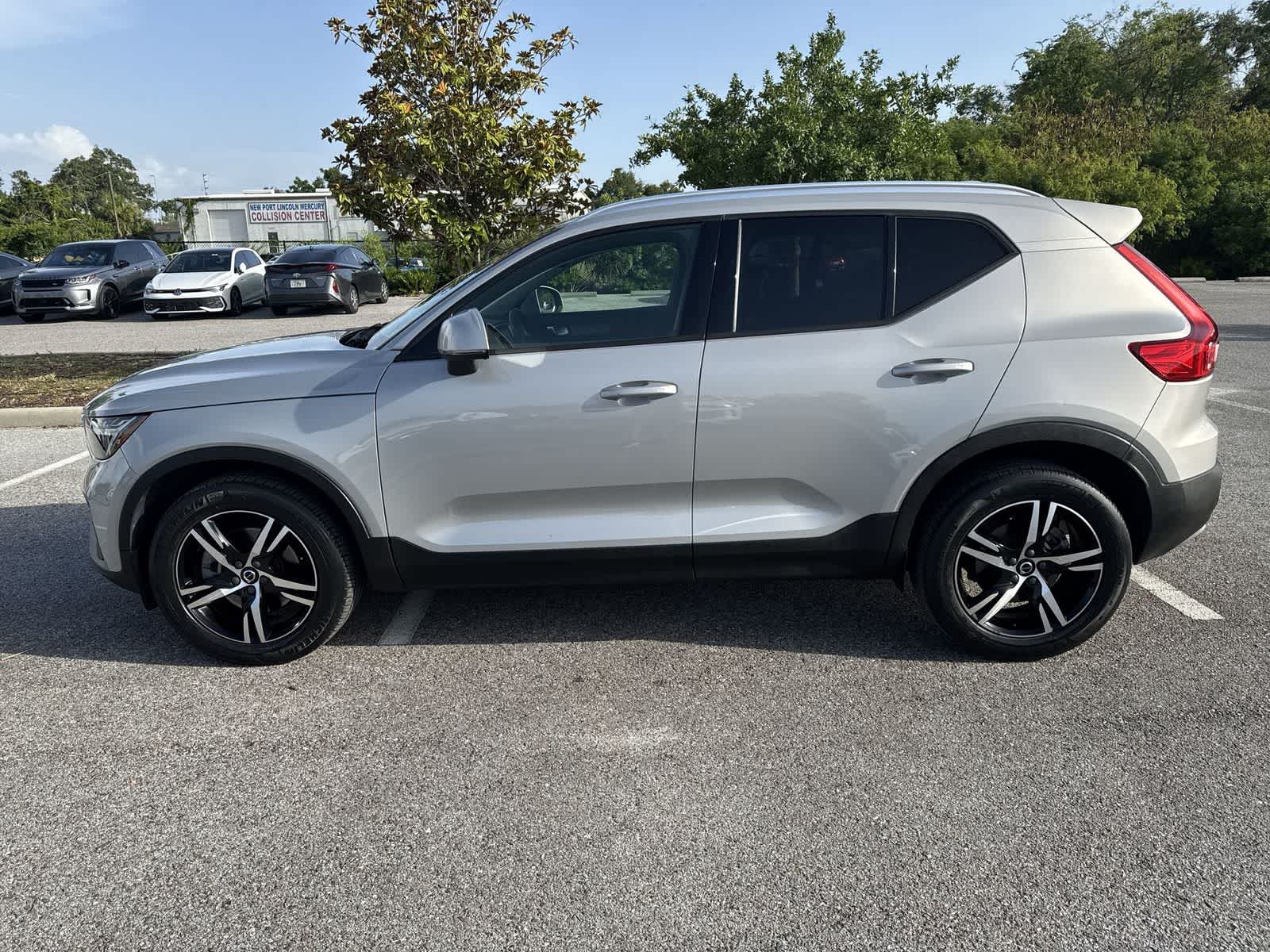 2023 Volvo XC40 Core