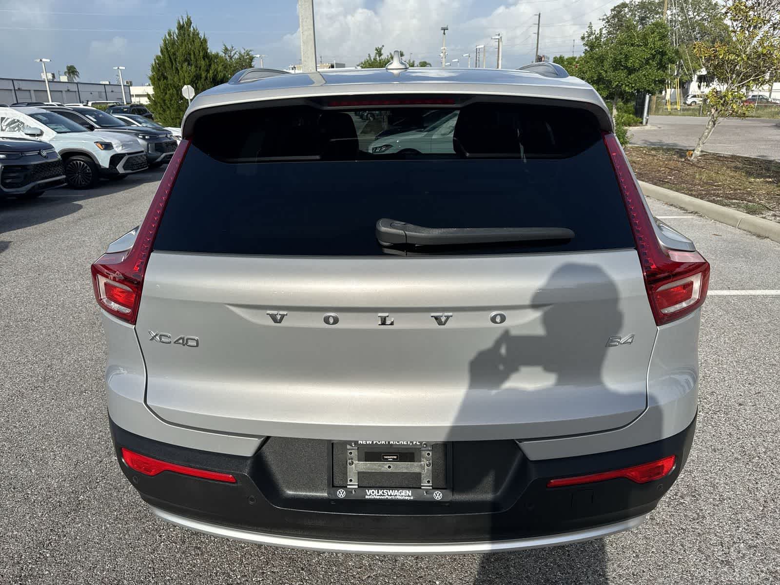 2023 Volvo XC40 Core