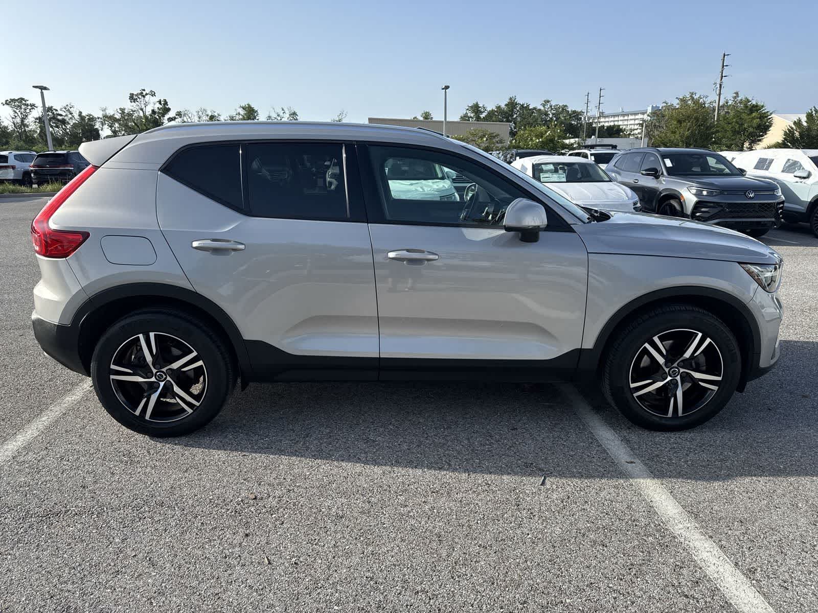 2023 Volvo XC40 Core