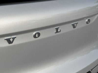 2023 Volvo XC40 Core