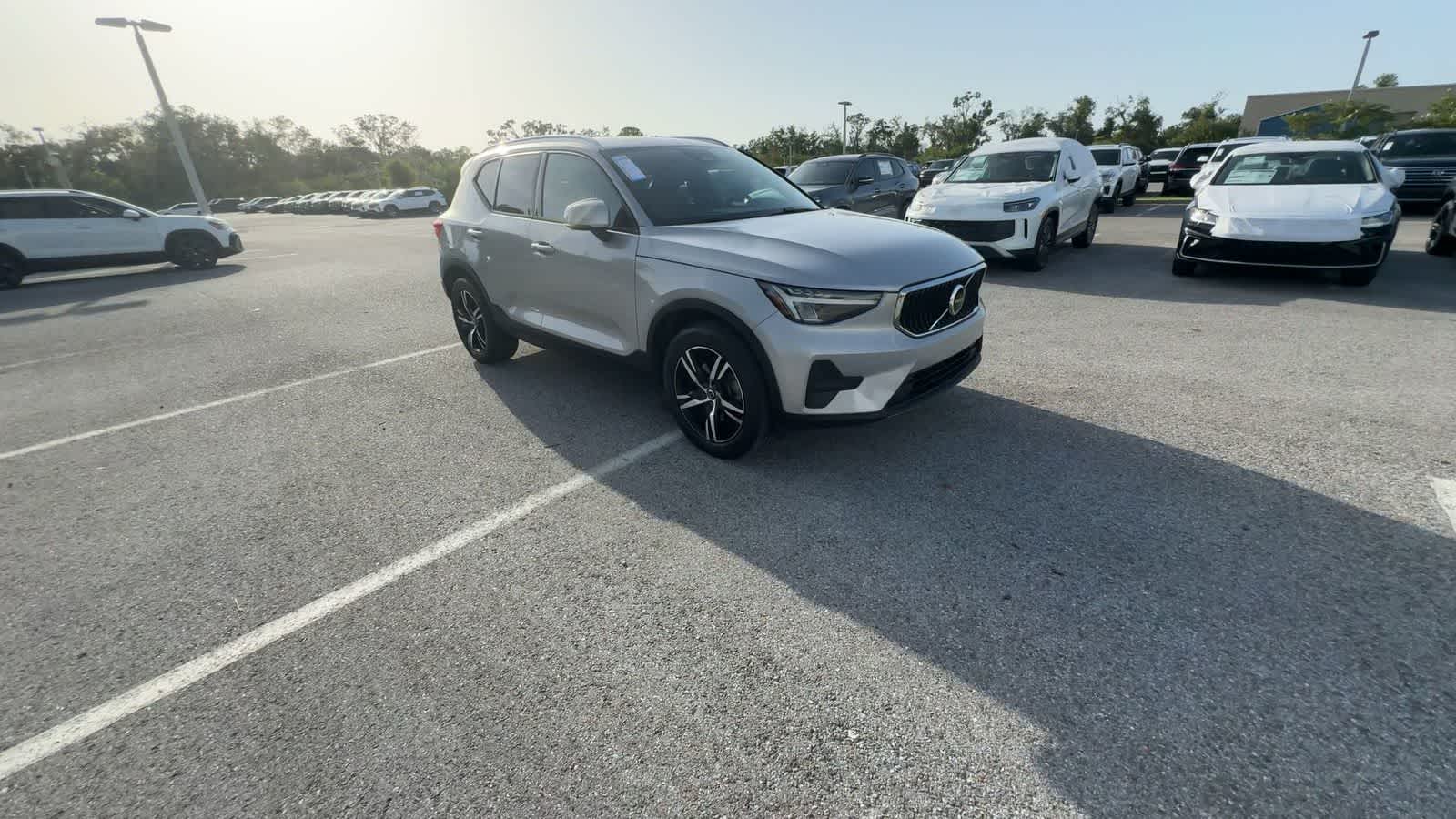 2023 Volvo XC40 Core