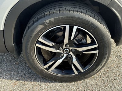 2023 Volvo XC40 Core