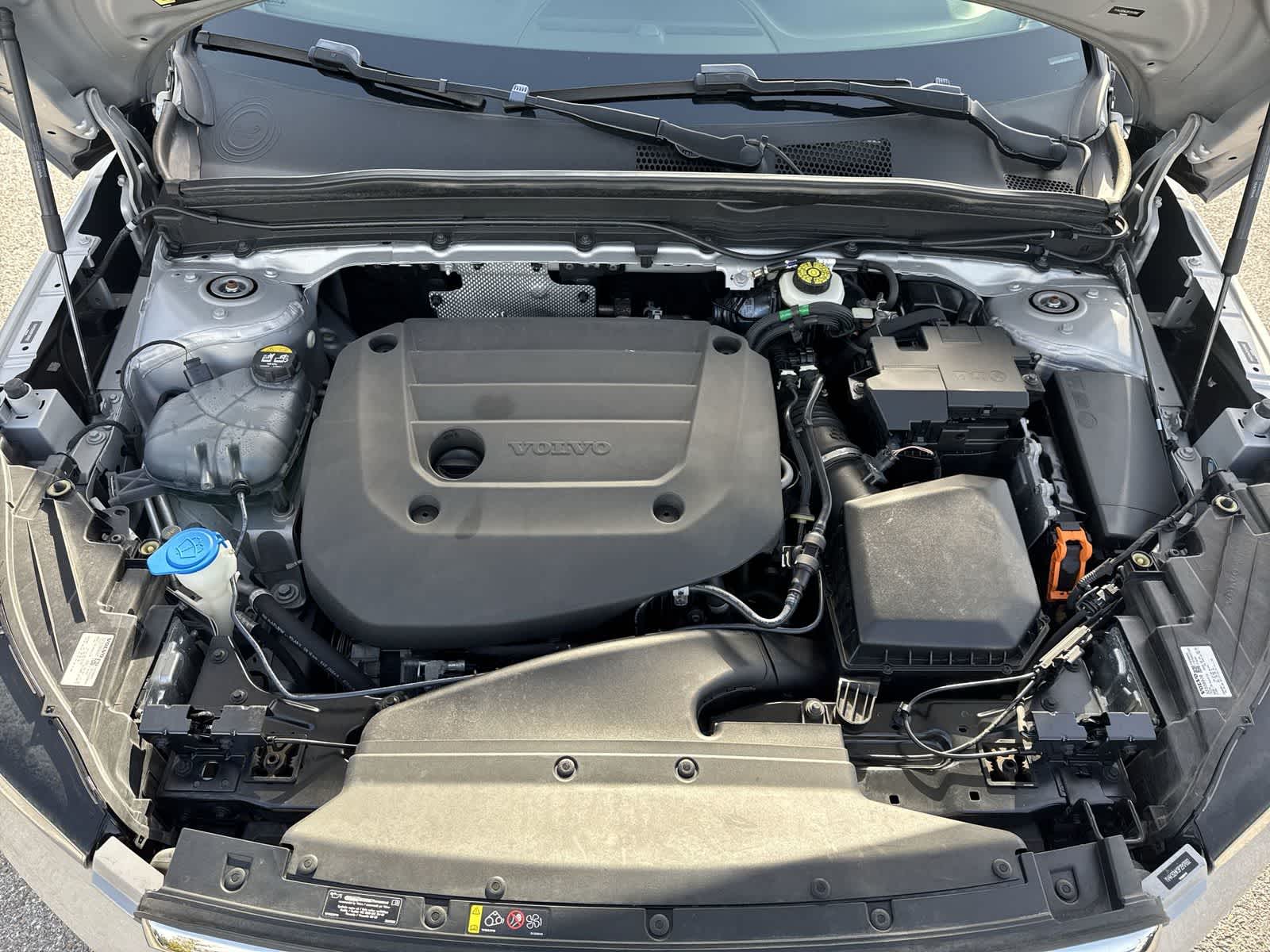 2023 Volvo XC40 Core