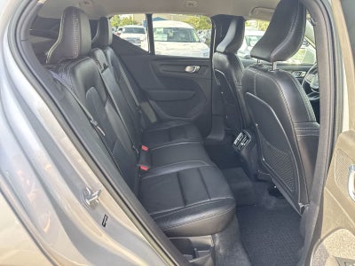 2023 Volvo XC40 Core