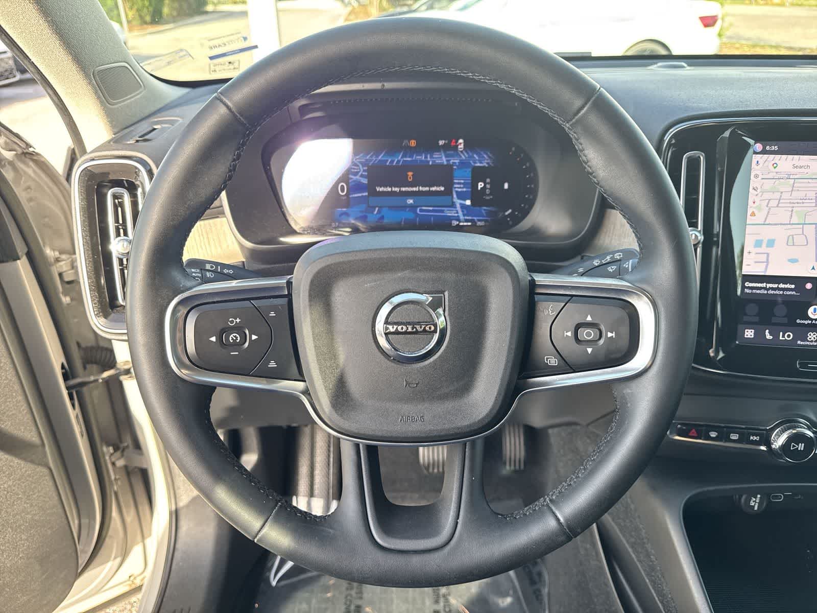 2023 Volvo XC40 Core