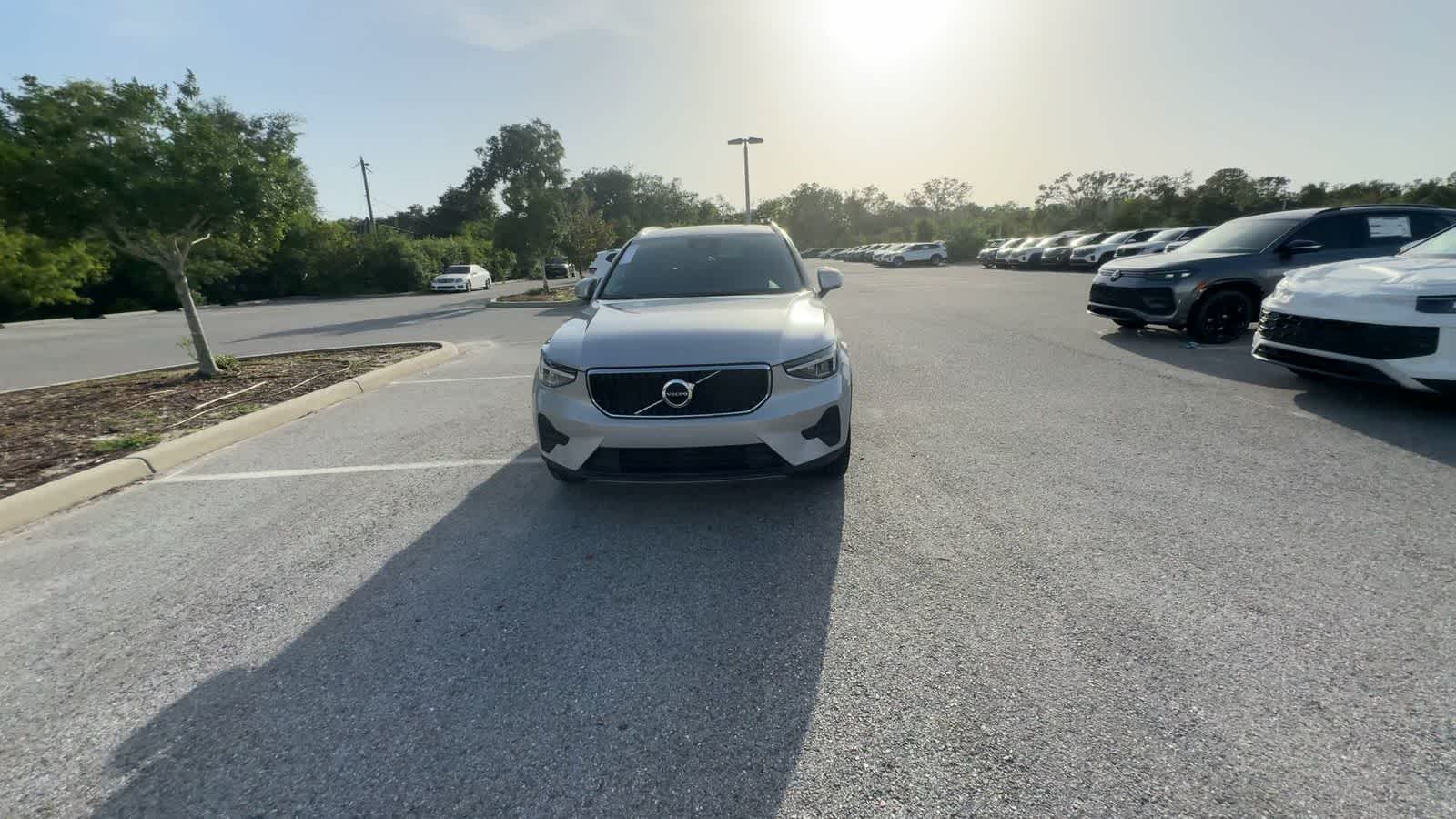 2023 Volvo XC40 Core