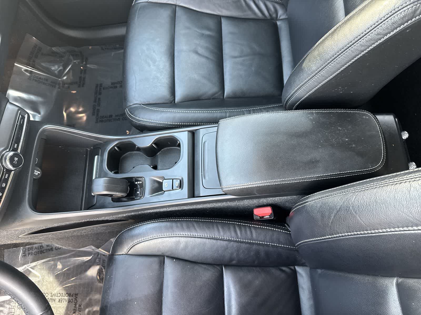 2023 Volvo XC40 Core