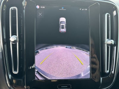 2023 Volvo XC40 Core