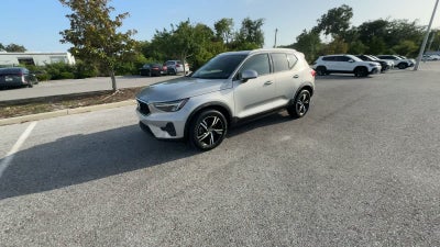 2023 Volvo XC40 Core