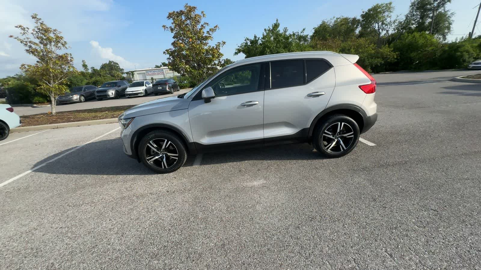 2023 Volvo XC40 Core