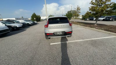 2023 Volvo XC40 Core